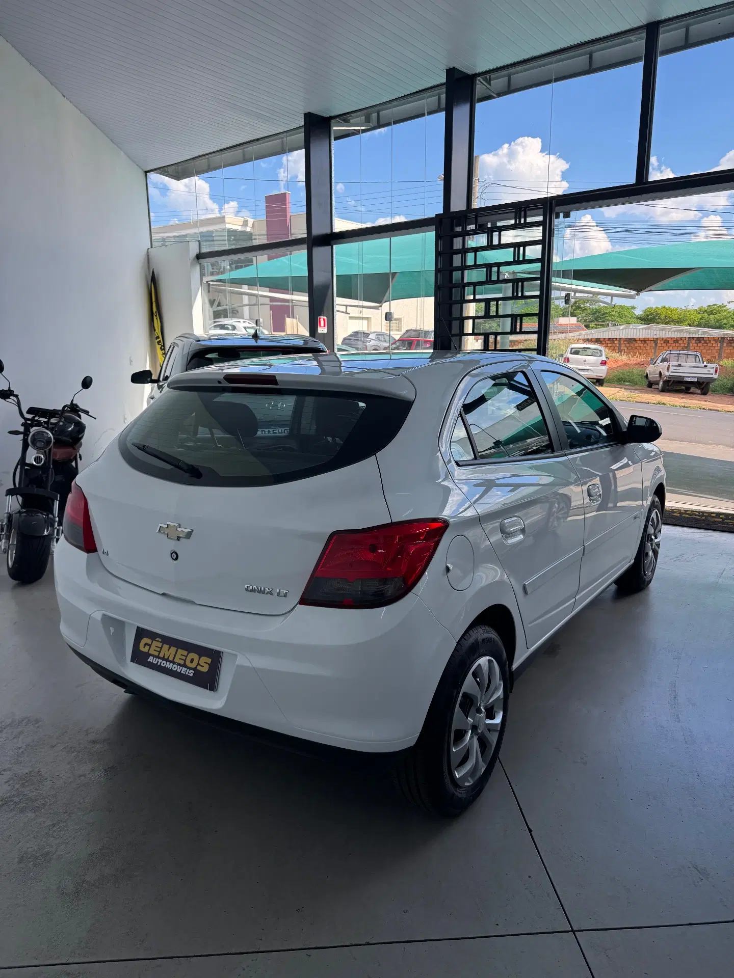 Chevrolet Onix 2014 - foto 4